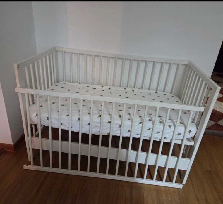 Pat bebe IKEA Gulliver + saltea, protecție, 3 cearceafuri