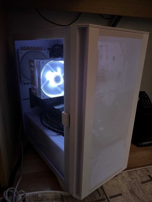 Геймърски компютър - RYZEN,RTX, 16GB RAM