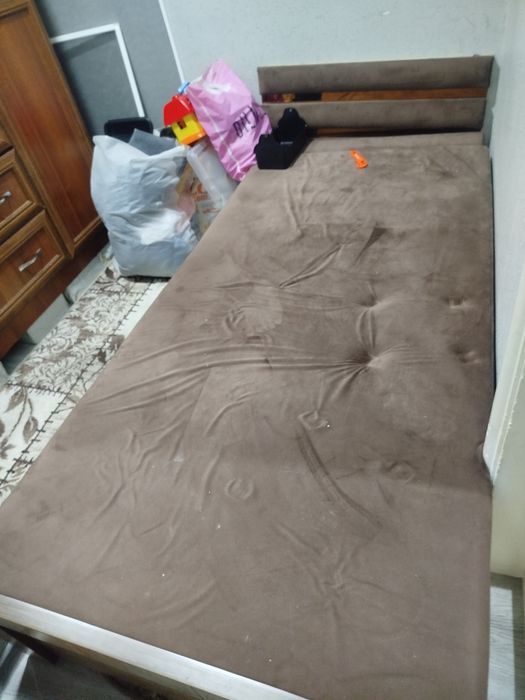 Продается шкаф и кровать односпальная