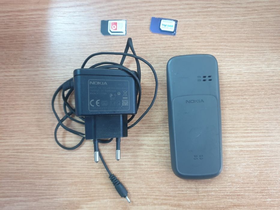 telefon Nokia 100 perfect functional necodat taste butoane ca nou