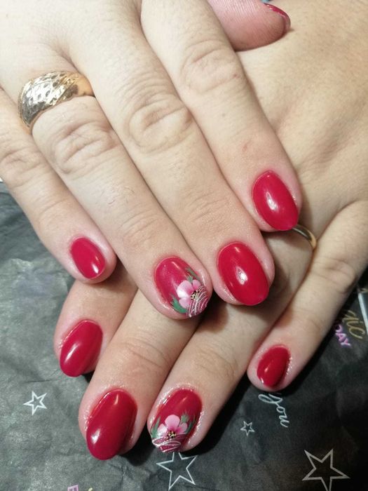 Manichiura, unghii cu gel/semipermanent Constanța - zona Veterani