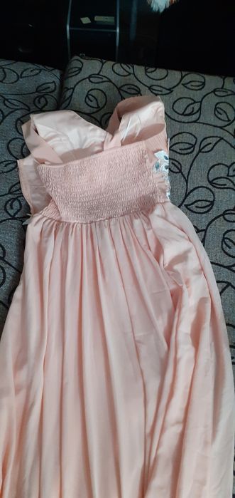 Vand rochie de gală elegantă!