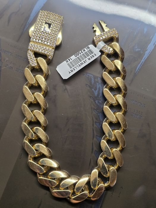 Золотой браслет.