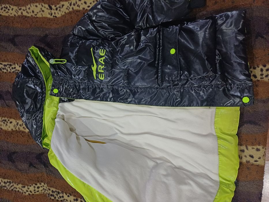 Куртки на девочку