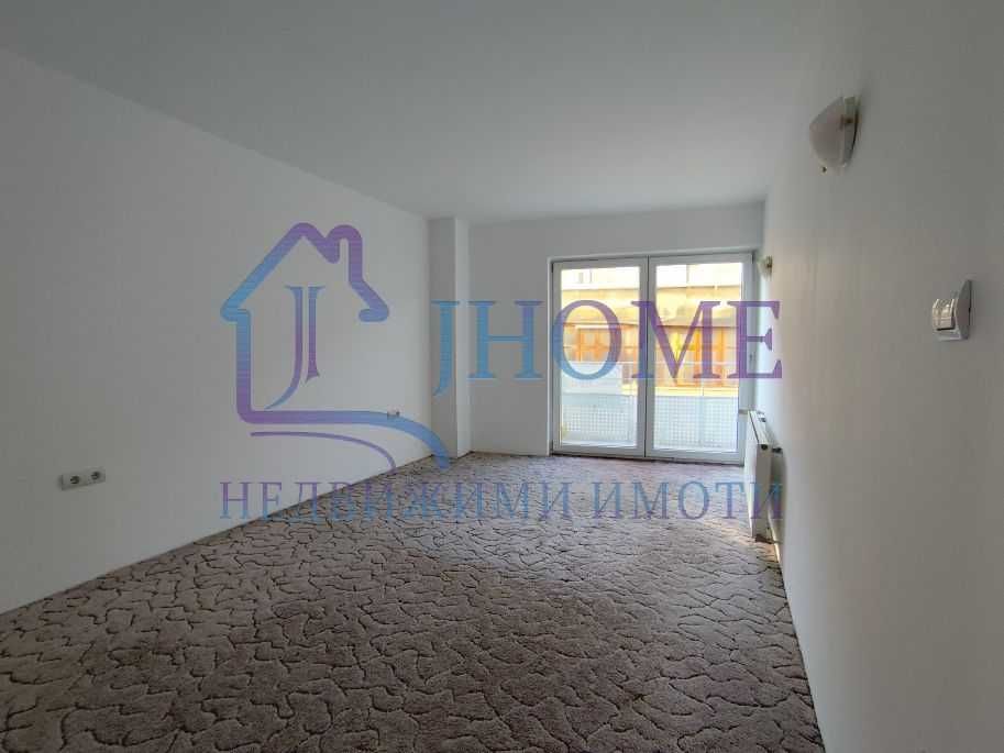 Уникален многостаен апартамент с ГАРАЖ, ул. Околчица