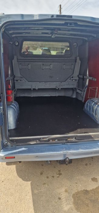 Opel vivaro mixt long