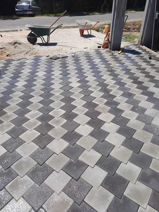 Pavaje pavele pentru gradina model 20x20 orient Montaj