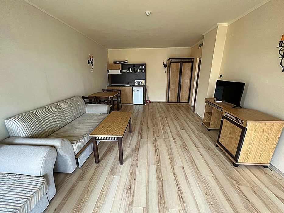 Продава се Двустаен апартамент в к.к. Елените - 77 кв.м за 663 €/кв.м - Снимка #4