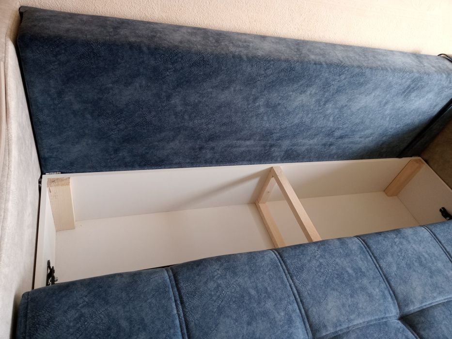 Продам диван и кресло