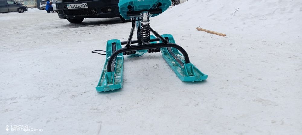 Продам снегокат в отличном состояний