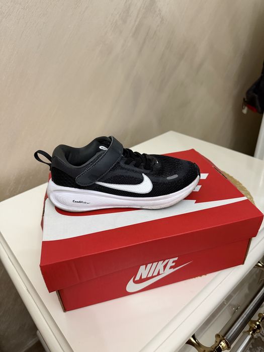Nike obuvki detski