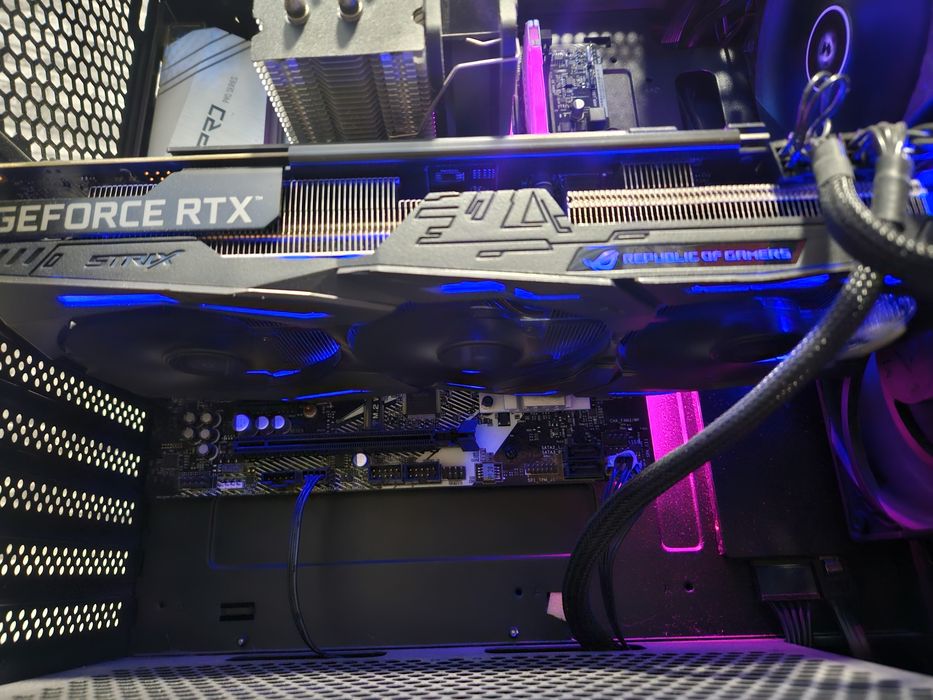 RTX 2060 ROG Strix 6GB RGB 3 Fanuri Full Box