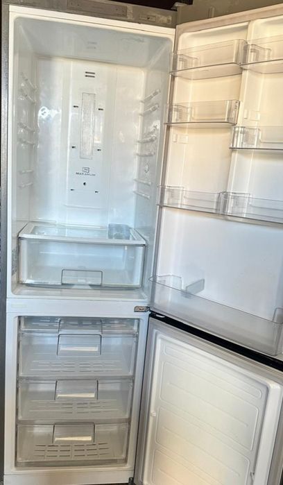 Холодильник марки LG