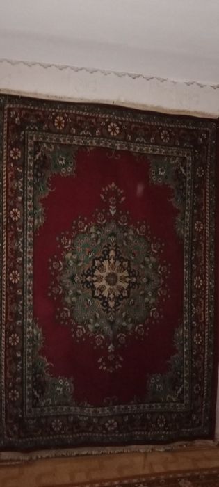 Ковёр со стены с бахромой