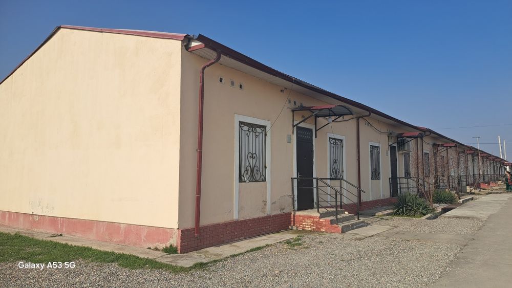 Коттеж 2.2 сотих сотилади