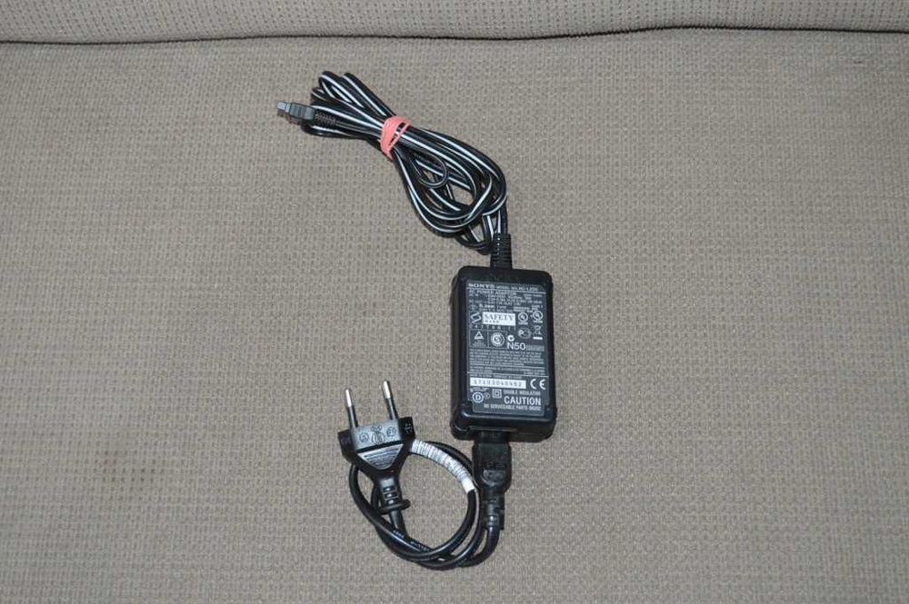 Incarcator camera Sony model AC-L20A, AC-L25B si AC-LM5A