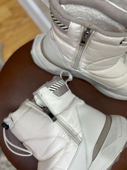 Продам спортивные дутыши