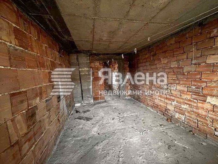 Продава се Двустаен апартамент в Благоевград, Освобождение - 54 кв.м за 612 €/кв.м - Снимка #4