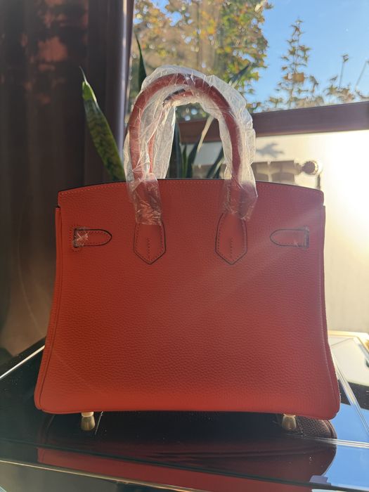 Geantă Hermès Birkin portocalie cu charm – nouă