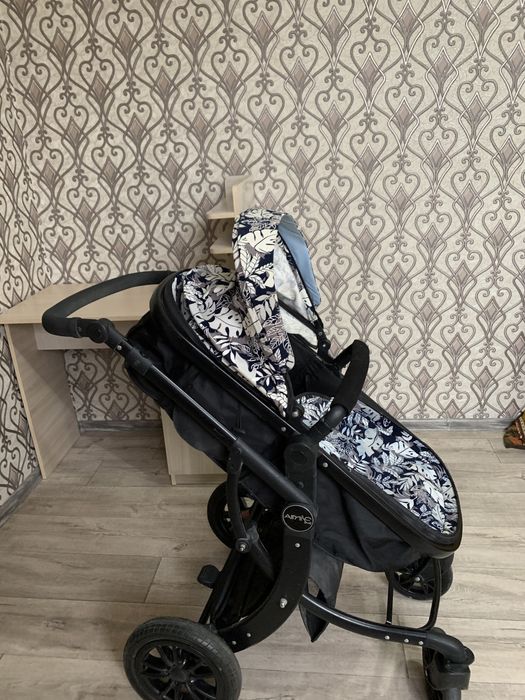 Продам коляску 2в1