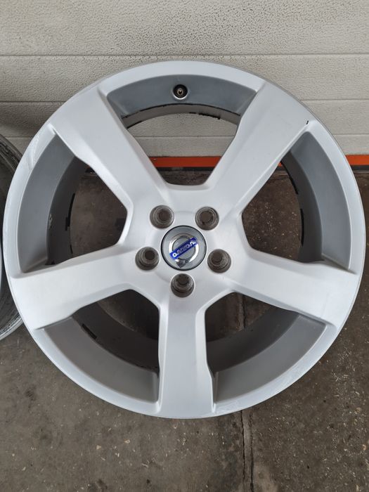 Оригинални джанти за ВОЛВО ФОРД VOLVO FORD R18 5x108 ET55 8J