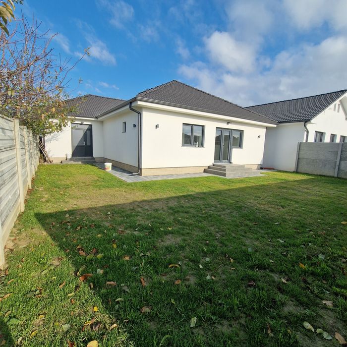 Casa de vanzare Str Căprioarei la cheie