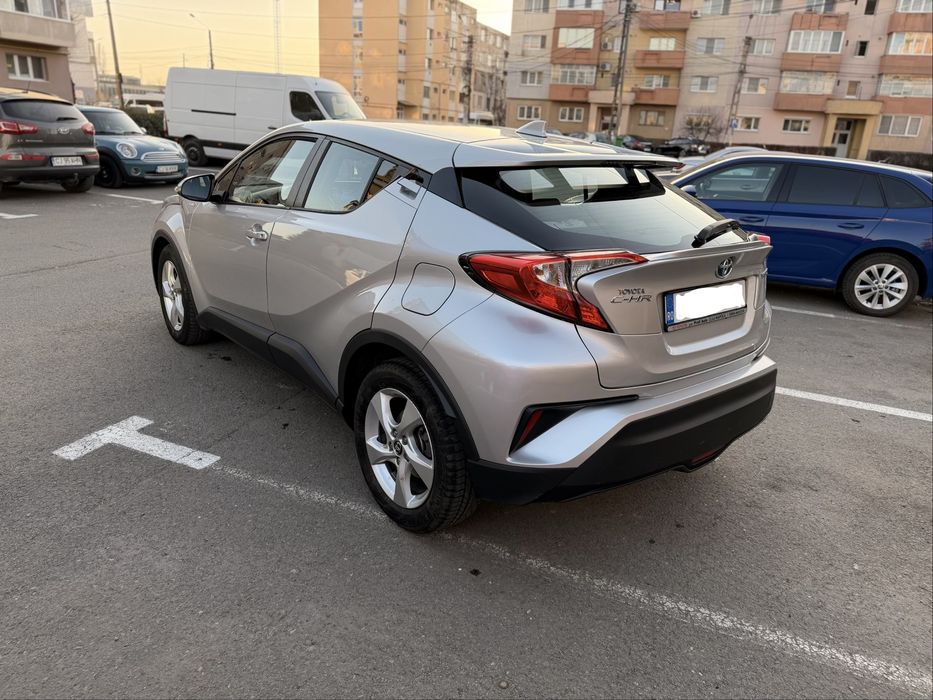 Toyota CH-R Hybrid