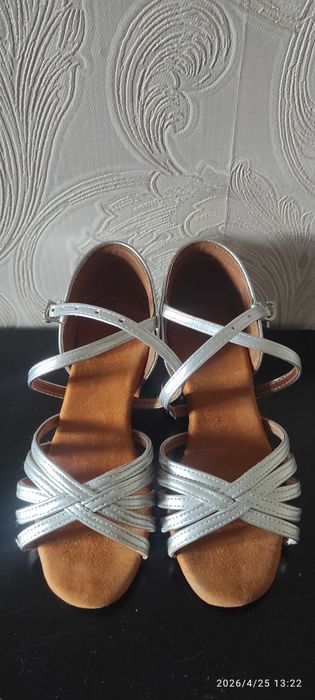 Танцевальные туфли размер 30-31