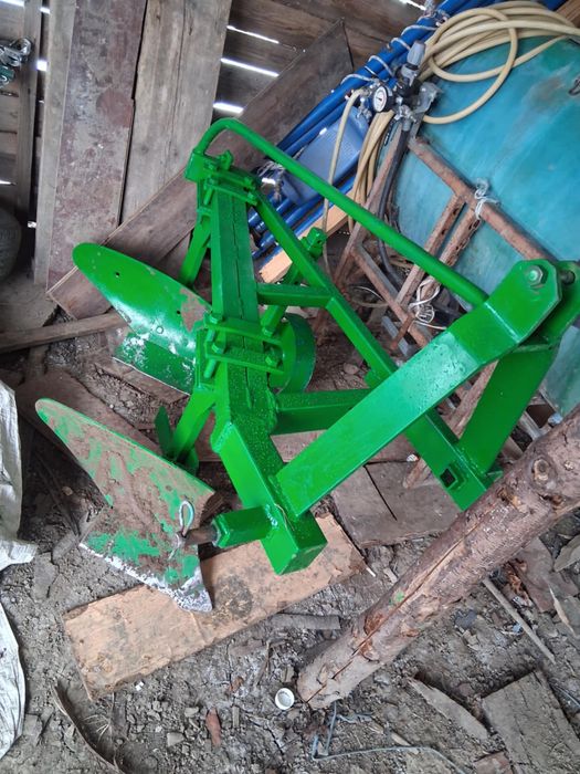 Vand plug dupa tractor