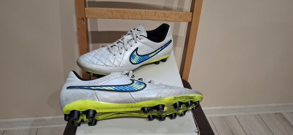 Бутонки Nike Tiempo