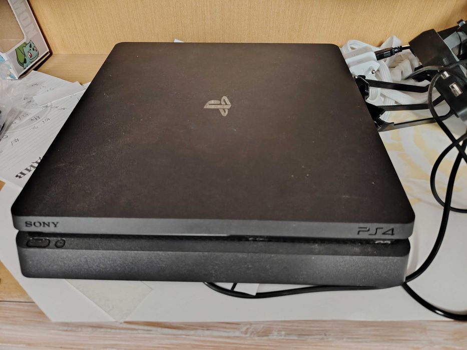 Конзола PS4 slim