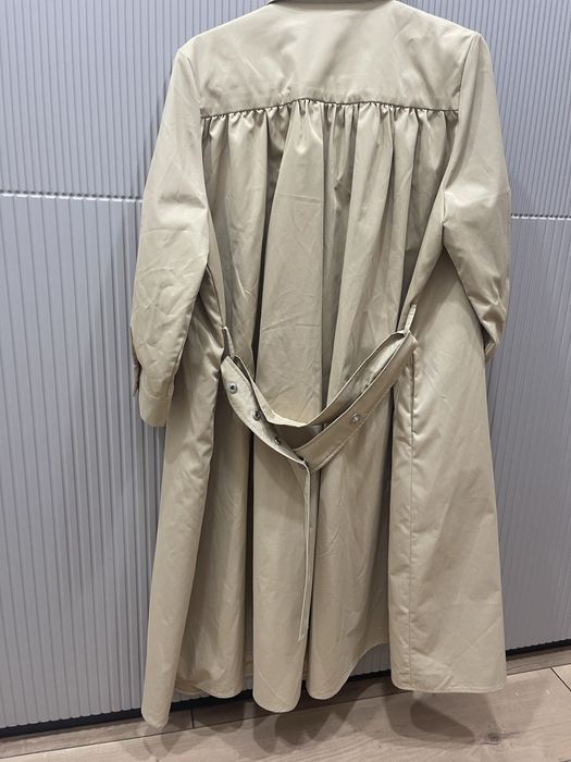 Плащь корейского бренда и модели