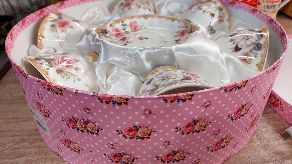 Сервиз за чай/дълго кафе в  подаръчна кутия
