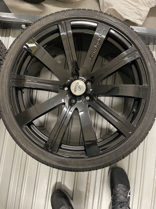 295/30/22 Джанти с гуми Audi