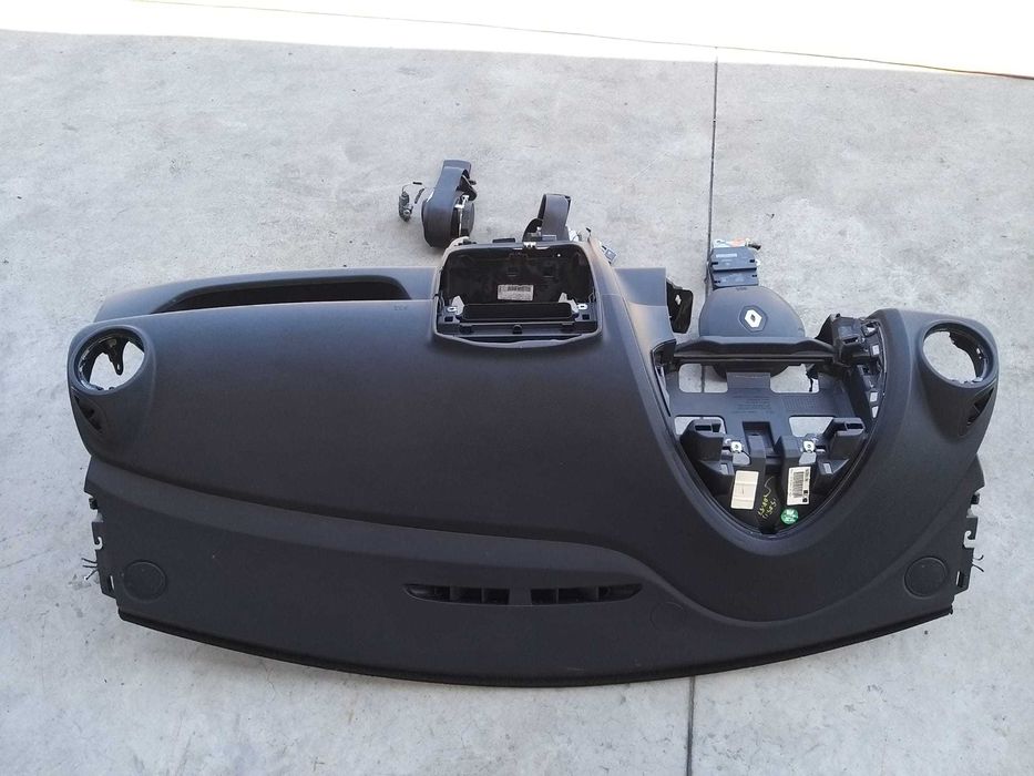 Kit plansa bord renault clio 4 bh 682007861r