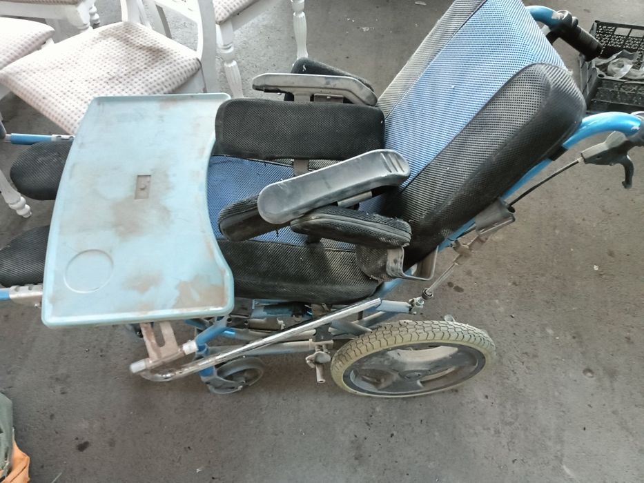 Инвалидный коляска для детей