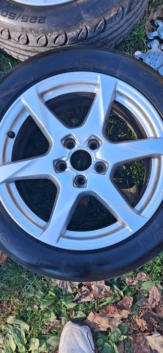 Продавам комплект алуминиеви джанти за Ауди