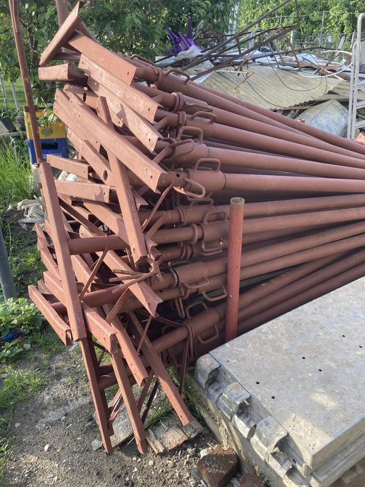 Popi metalici de constructi