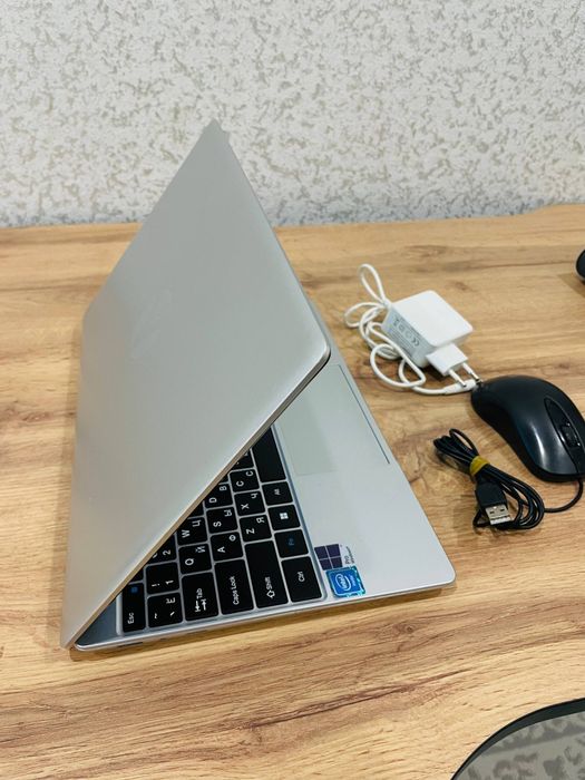YAMI 12озу SSD 256GB+мышка