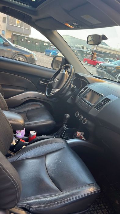 Mitsubishi Outlander / 4x4 / 7 Locuri / Piele / Trapă/ Key less