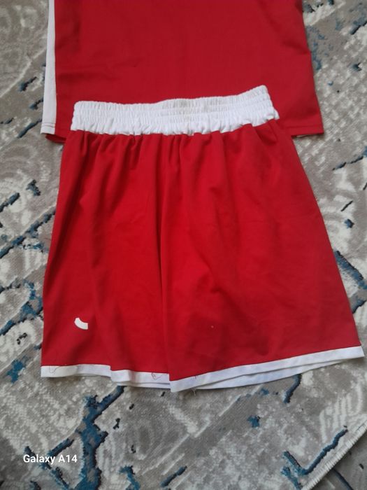 Bo'ks f'orma qizil shlem bo'nusga