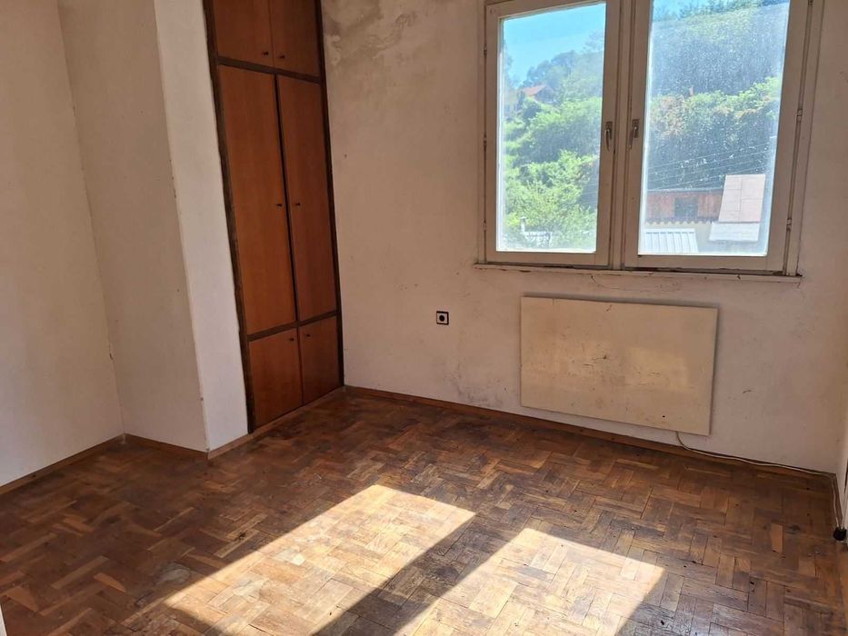 Продава се Тристаен апартамент в Габрово, Център - 70 кв.м за 605 €/кв.м - Снимка #4