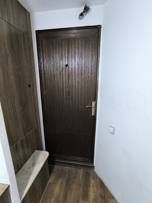 1 ком в 2х ком.  22 м².  Сергели 3. Бывшее общежитие. 2/9.  Метро.