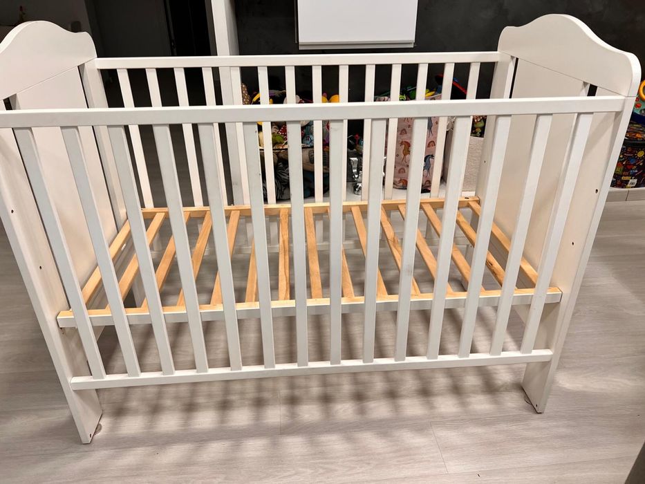 Patut lemn bebe cu saltea de cocos