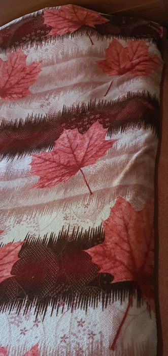 Плед-пенка, б/у,в хорошем  состоянии