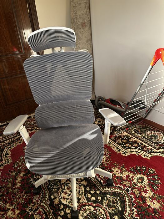 Kreslo sotiladi ideal