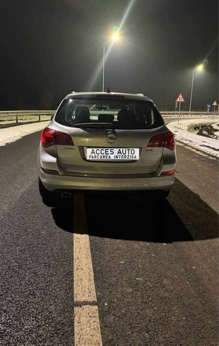 Opel Asta J 2011 2.0 cdti automat