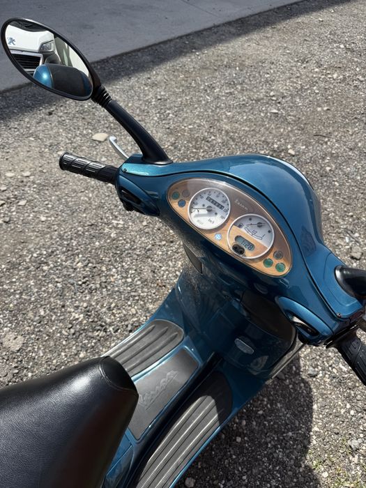 Piaggio Vespa et 4 125cc 1998