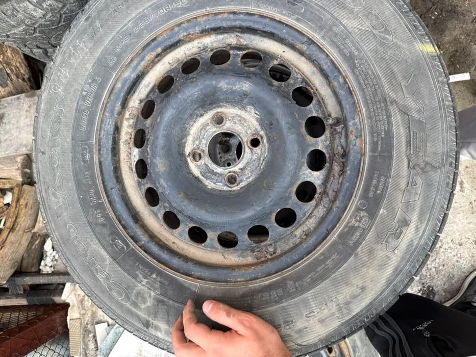 шины 225/70 R15C, 2 шт