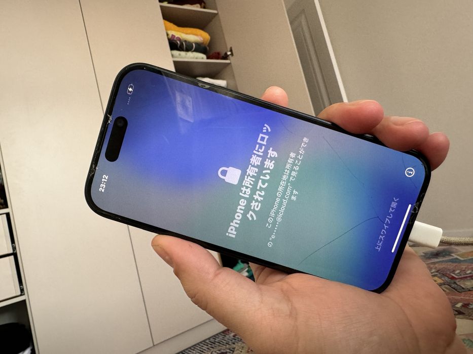 Продам айфон 15 заблокирован